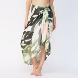 VIRGINIA WOLF Green & White Tropical Multi Wear Wrap Swim Sarong
